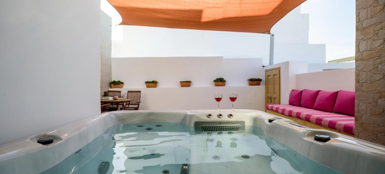 Heart Of Oia - Private House With Jacuzzi Leilighet Eksteriør bilde